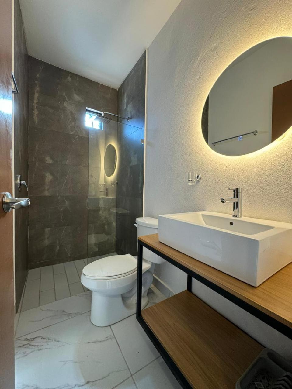 גואדלחארה Vidrio Suites Col Americana מראה חיצוני תמונה